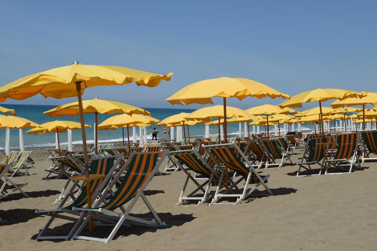 Camping Casa Di Caccia Marina Di Bibbona Exteriér fotografie